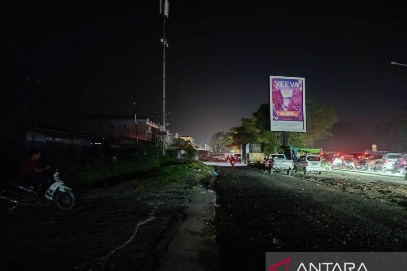 Sumatera Gelap Gulita! PLN Ungkap Penyebab Listrik Padam Massal.