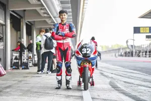 Bikin Jantungan di Catalunya, Rider Muda Indonesia Kiandra Ramadhipa Nyaris Pecahkan Rekor Podium Moto3 Junior 2026