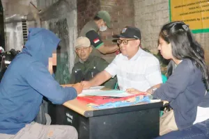 Intip Detik-Detik OTT Pembuang Sampah di Jagakarsa: Terciduk Basah oleh Kamera Petugas