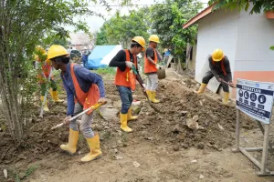 Menteri PU Cek Padat Karya Tunai di Aceh Tamiang, Target 23 Ribu Titik Bersih dari Lumpur
