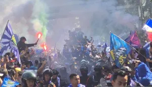 Ratusan Ribu Bobotoh Rayakan Gelar Persib Bandung dalam Tiga Tahun Beruntun