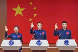 Tiongkok Kirim 3 Astronot ke Stasiun Tiangong