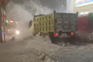 Banjir Luapan Sungai Rendam Puluhan Rumah di Cepu Blora.