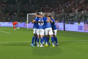 Sejarah Baru, Como Pastikan Lolos ke Liga Champions Usai Kalahkan Cremonese 4-1