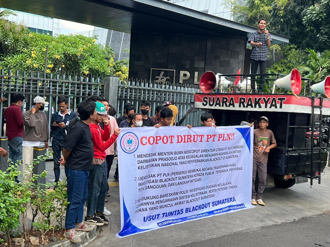 Dirut PLN Dituntut Mundur, Buntut “Blackout” Sumatera