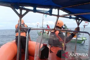 Penyelamatan Kapal Nelayan yang Patah Kemudi di Kepulauan Aru