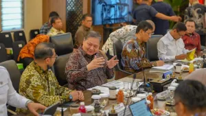 Menko Ekonomi: Pemerintah Beri Insentif Pajak bagi Penulis