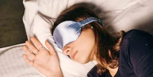 Tips Tidur Nyenyak dan Berkualitas, Atur Paparan Cahaya dan Pola Makan Anda