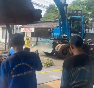 Dinas Perhubungan DKI Alihkan Arus Imbas Jalan Amblas Lenteng Agung