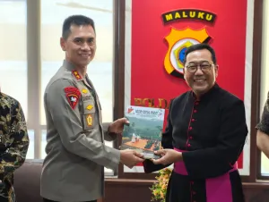 Wakil Uskup OCI Kunjungi Kapolda Maluku