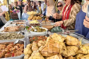 Festival Ketupat di Maluku Tengah Bakal Jadi Magnet Wisata Baru, Bidik Turis Mancanegara.