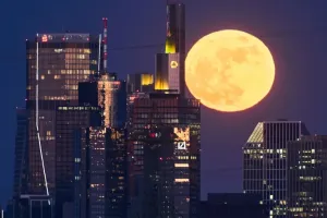 Nanti Malam, Fenomena Micro Blue Moon Bisa Dilihat di Langit Indonesia