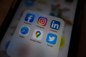 Aturan Baru Malaysia: Batasi Usia Pengguna Media Sosial Minimal 16 Tahun
