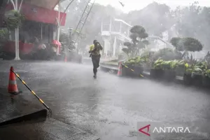 BMKG Prakirakan Hujan Ringan hingga Lebat Berpotensi Terjadi di Kota-kota Besar di Indonesia 