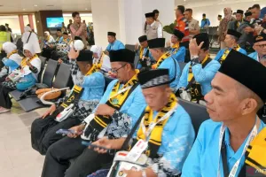 Jamaah Haji Mulai Tiba, Keluarga Diimbau Tak Menjemput di Terminal Soekarno-Hatta.