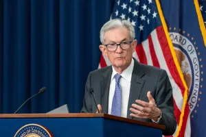 Ketua The Fed yang Akan Pensiun Menyampaikan Pembelaan Tentang Independensi Bank Sentral AS