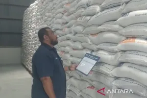 Perum Bulog Salurkan Bantuan Beras dan Minyakita untuk 139.726 Warga Blora
