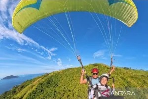 Wisata Adrenalin Melesat, Paralayang Dongkrak Kunjungan ke Gorontalo Utara