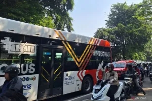 Ada Perbaikan Jalan Ambles di Lenteng Agung, Bus Transjakarta Rute 4B dan D21 Tidak Sampai Depok