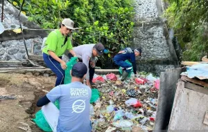 Hari Lahir Pancasila, Warga Penarukan Bersihkan Sungai dan Angkut Ratusan Kg Sampah
