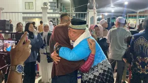 Rombongan Jamaah Haji Kloter Pertama Tiba di Tanah Air