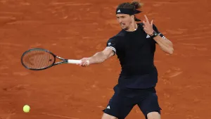 Roland Garros 2026: Zverev Melaju ke Semifinal, Mensik Hentikan Kejutan Fonseca