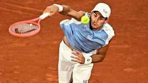 Arnaldi Melaju ke Semifinal Prancis Open, Berrettini Mundur karena Cedera Pinggul