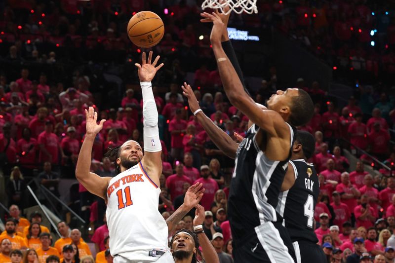 Brunson Gemilang, New York Knicks Menangi Gim Pertama Fin...