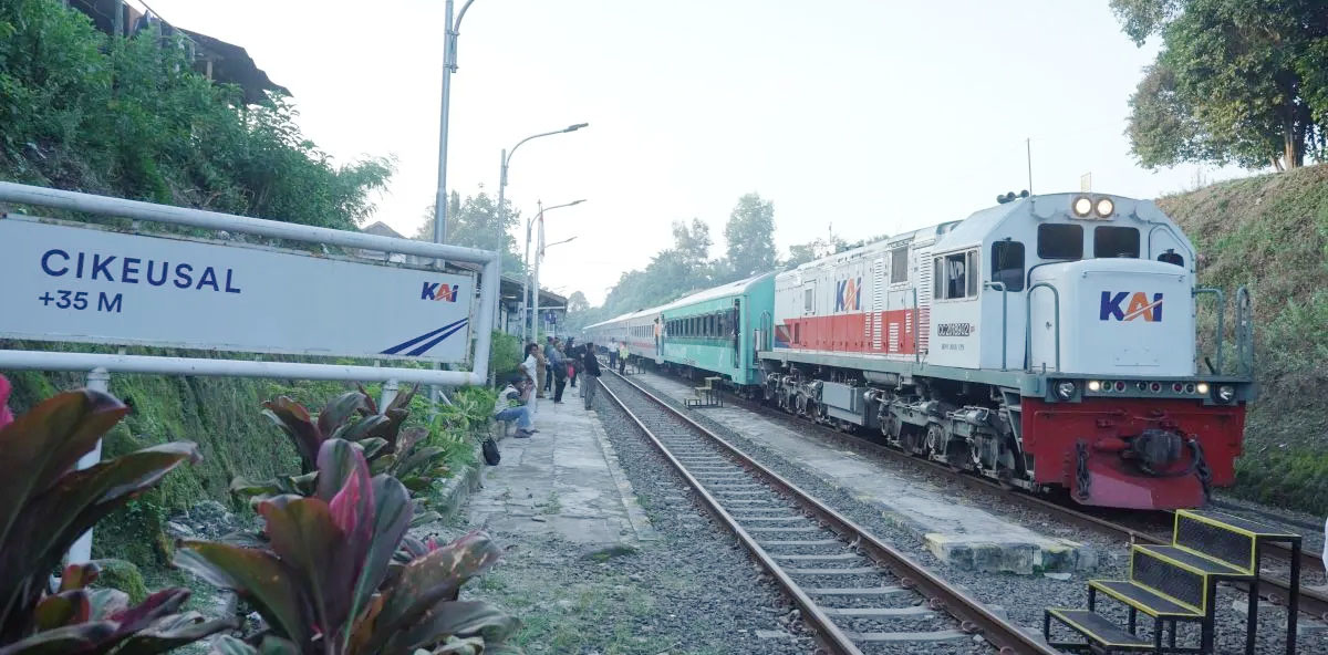 Cuma Rp3.000! Kereta Petani Pedagang Rangkasbitung–Mera...