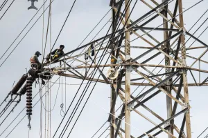 ESDM Klaim Elektrifikasi Tembus 99,83%, Masih Adakah Daerah yang Gelap?