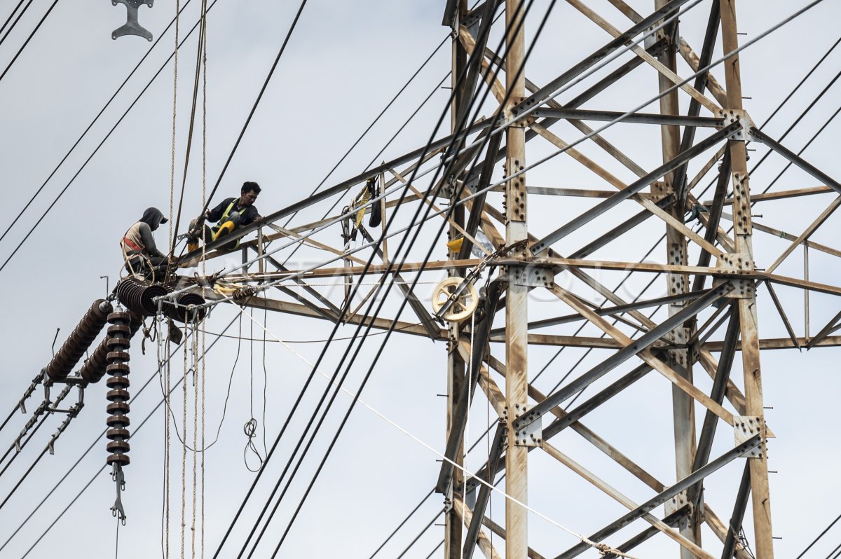ESDM Klaim Elektrifikasi Tembus 99,83%, Masih Adakah Daer...