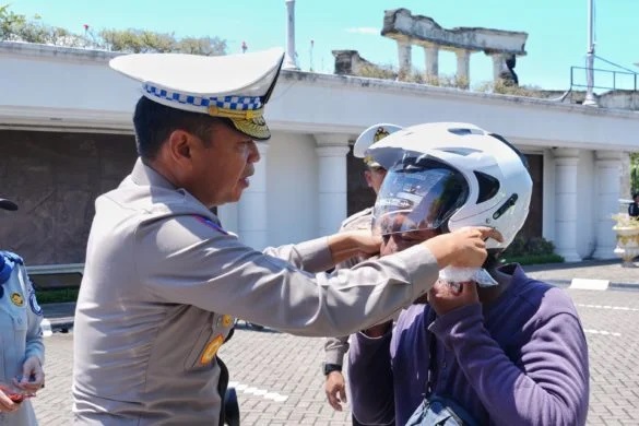 Korlantas Polri: Pengendara Motor Tak Pakai Helm SNI Tera...