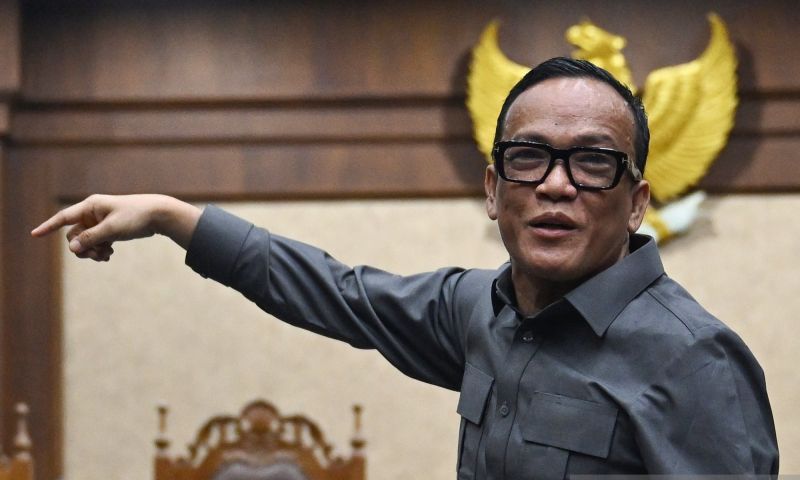 Mantan Wamenaker Noel Divonis 4,5 Tahun Penjara