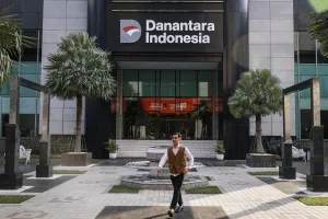 Outlook Negatif Bayangi Rating Danantara