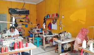 Pemkab Banyumas Teliti Pengaruh Tahun Ajaran Baru bagi UMKM Konveksi