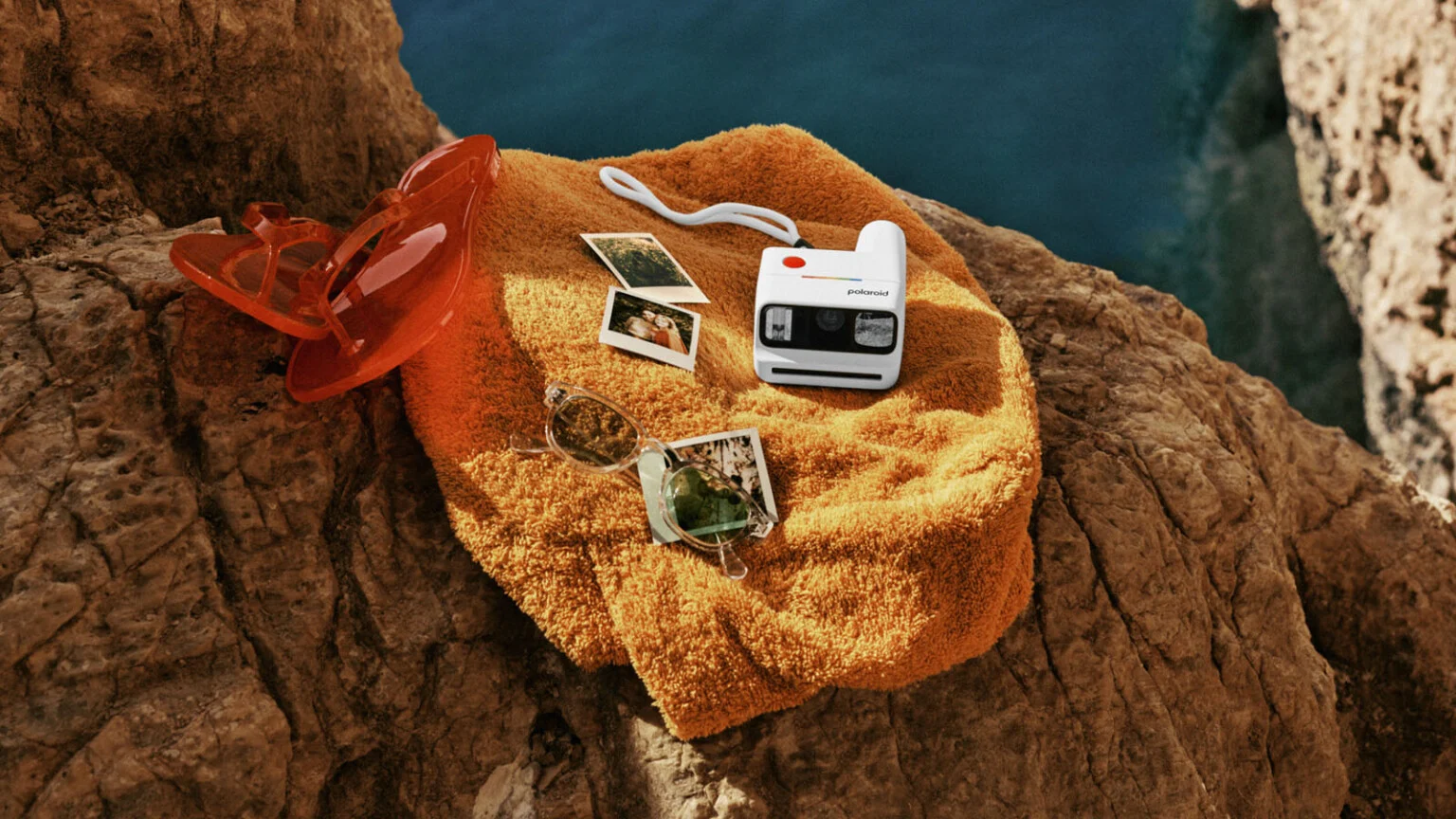 Polaroid Luncurkan Kamera Analog Instan Terkecil di Dunia: Polaroid Go 3