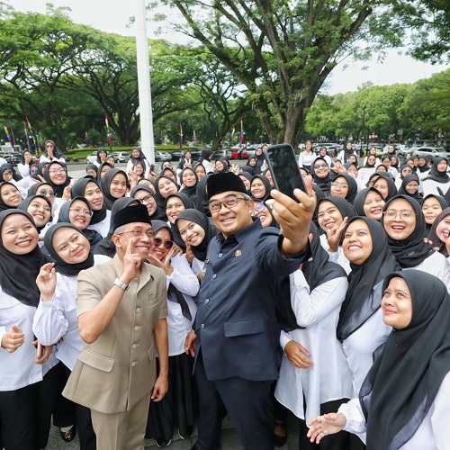 Wali Kota: Pemkot Bandung Siap Cairkan Gaji ke-13 untuk P...