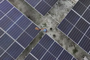 Pemerintah Perlu Fokus Percepat Transisi Energi