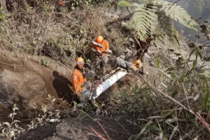 SAR Terapkan Slope Rescue untuk Evakuasi Pendaki Gunung Semeru