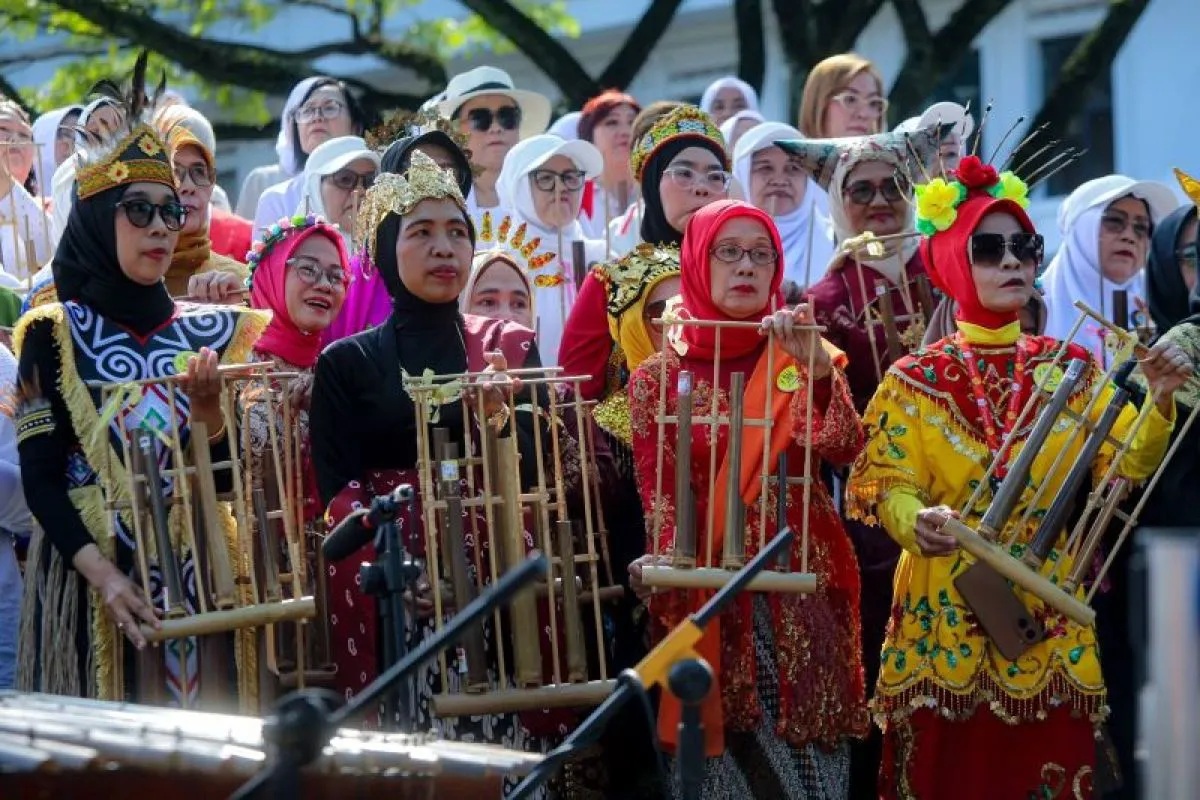 Meriah! Bandung Kota Angklung Festival 2026 Diikuti 500 Musisi