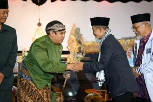 Wayang Kulit Jadi Media Dakwah dan Pendidikan Karakter dalam Peringatan 100 Tahun Gontor di Ponorogo