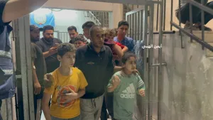 Ambulans Dompet Dhuafa Terus Evakuasi Korban Serangan di Gaza