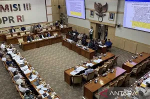 DPR Sepakat RUU Polri Atur Usia Pensiun 59 dan 60 Tahun