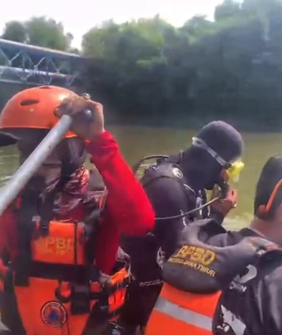 Pemancing Tenggelam, Empat Penyelam Sisir Sungai Romokali...