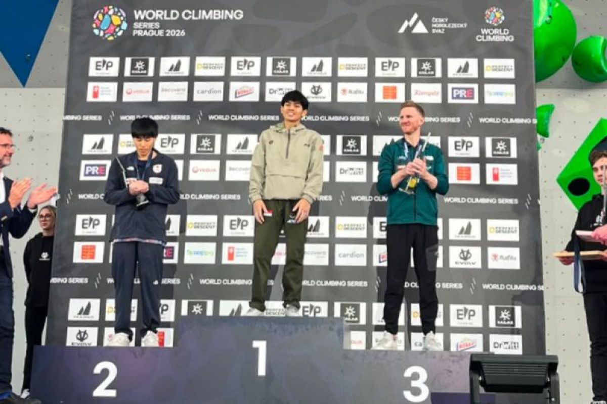 Putra Tri Cetak Sejarah Usai Raih Emas Lead World Climbin...
