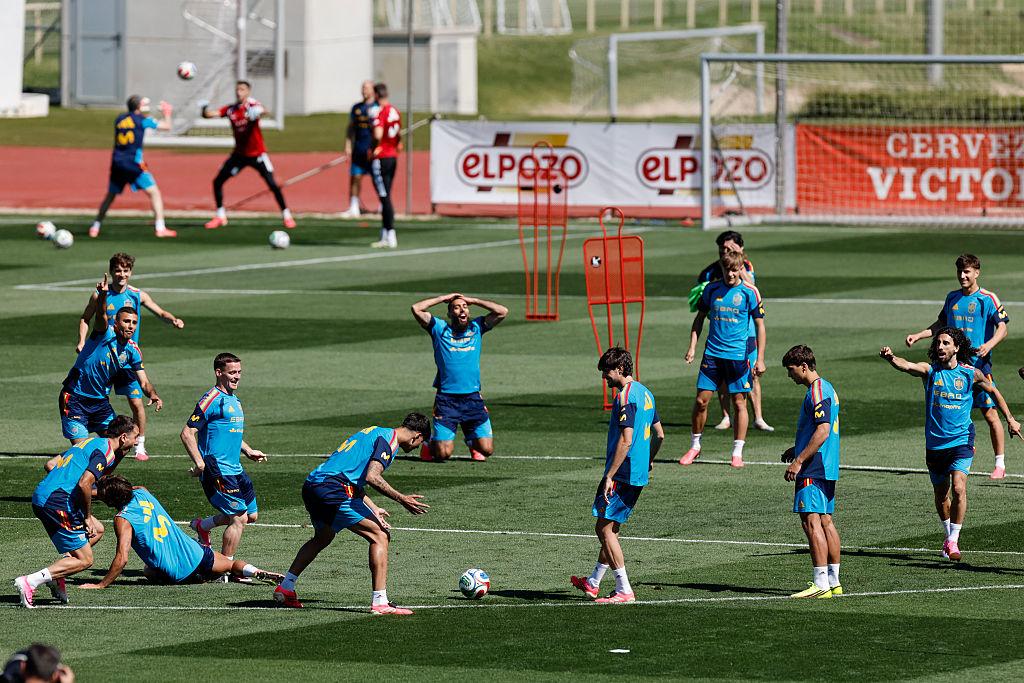 Spanyol Uji Ketangguhan Peru dalam Pemanasan Terakhir Men...