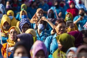 Wamenaker Gandeng Buruh, Revisi UU Ketenagakerjaan Masuk Babak Penentu