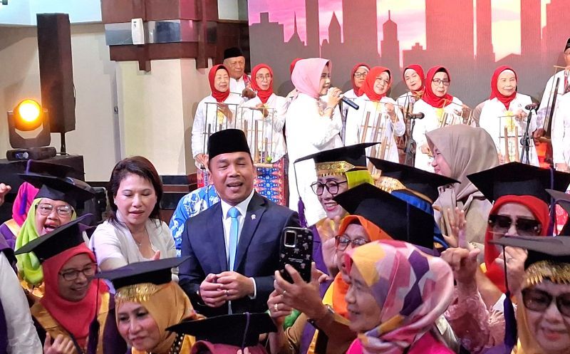 Kemendukbangga Rumuskan Kartu Lansia untuk Ringankan Beba...