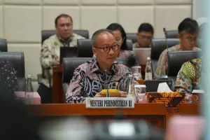 Menperin Targetkan Porsi Ek...