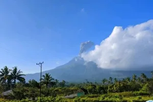 PPG: Aktivitas Gunung Lewotobi Laki-Laki Masih Relatif Tinggi